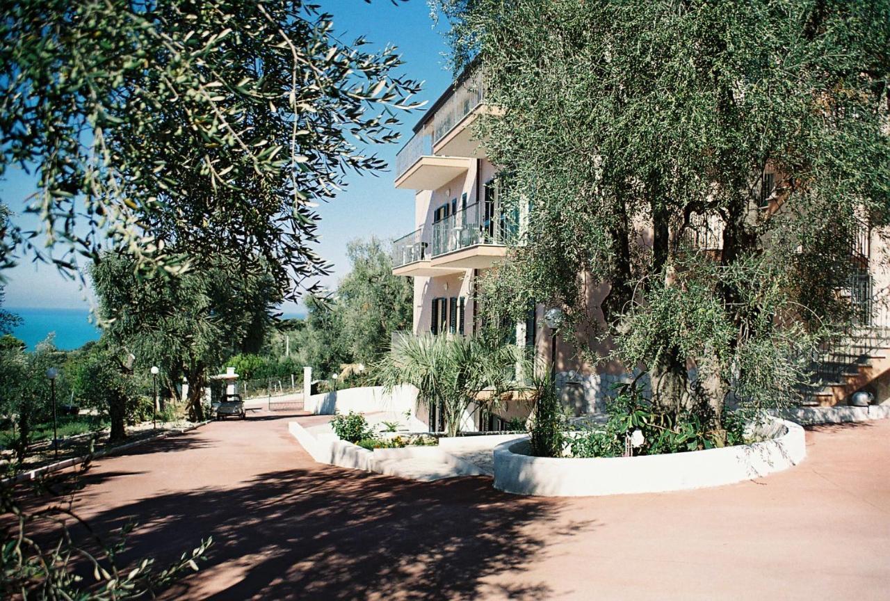 Residence La Cappella Del Convento Rodi Garganico Buitenkant foto